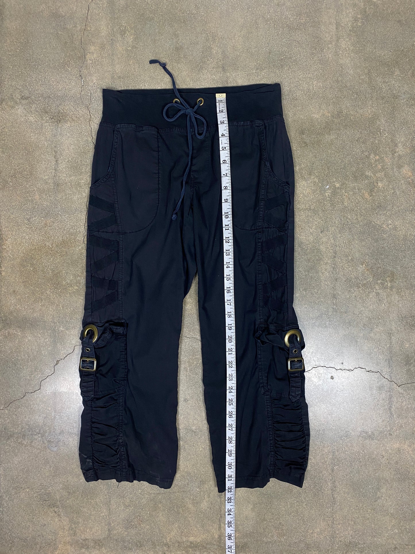 Black Cargo Capri