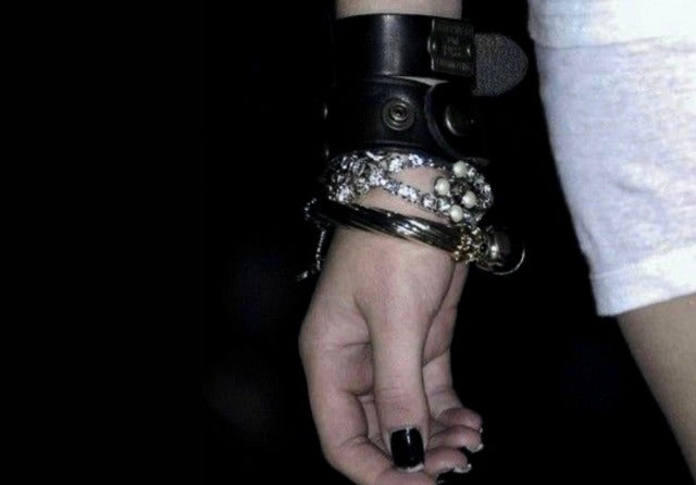 Rhinestone Cross Metal Bracelet