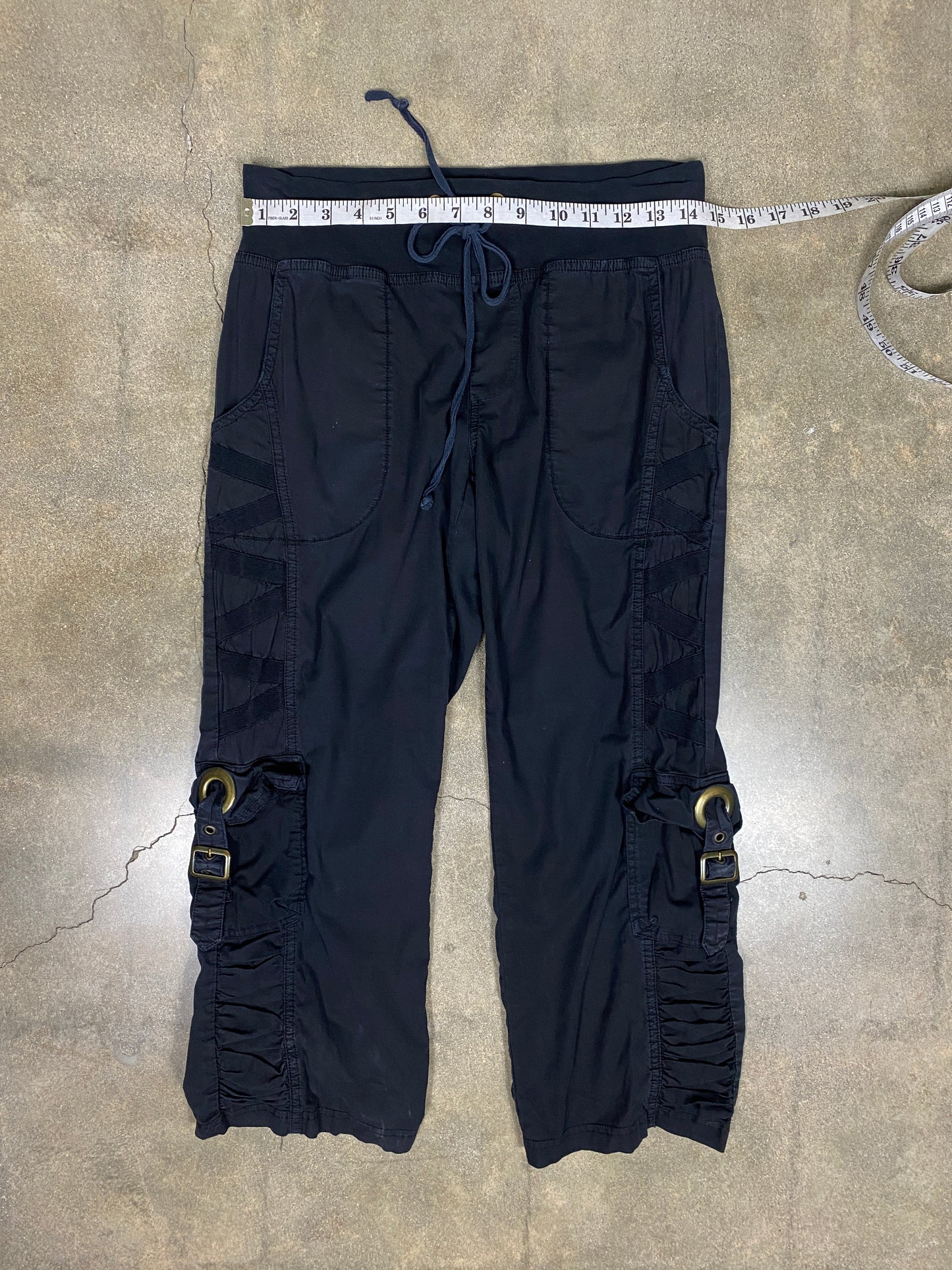 Black Cargo Capri