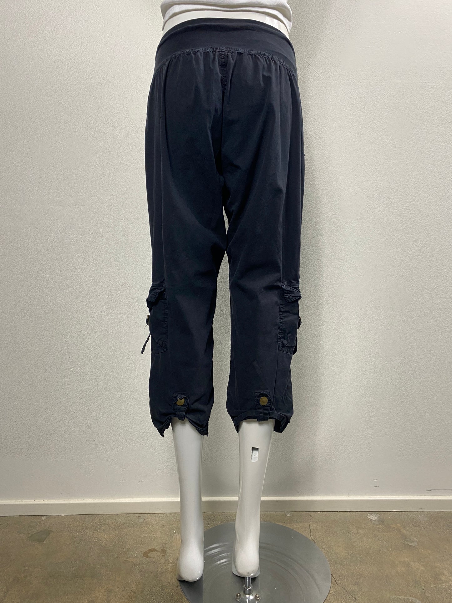 Black Cargo Capri