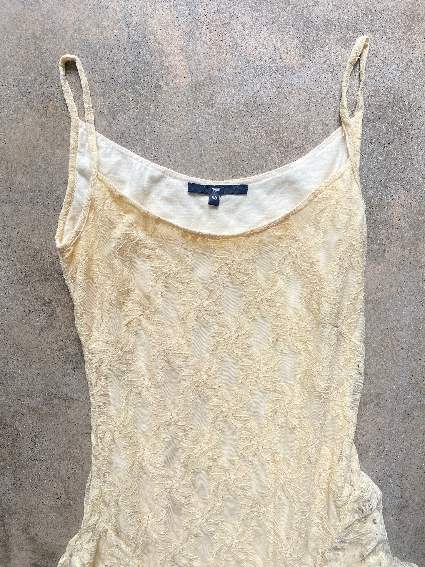 00'S Cream Lace Ruffle Midi Dress