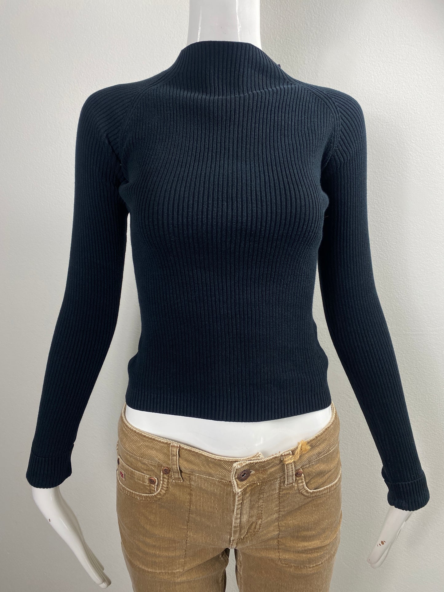 Guess Ribbed Mockneck