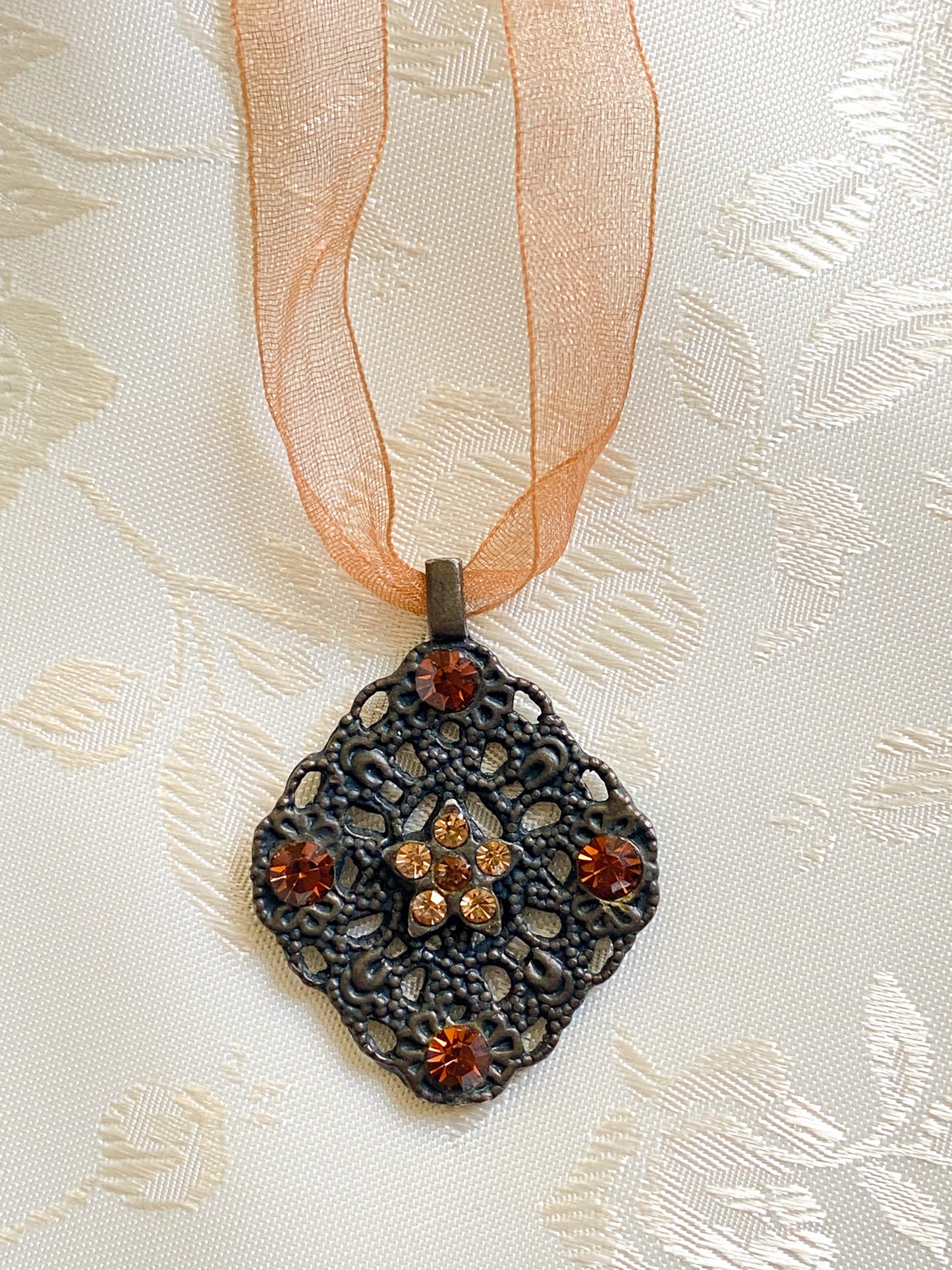 90's WHIMSIGOTH RIBBON CHOKER