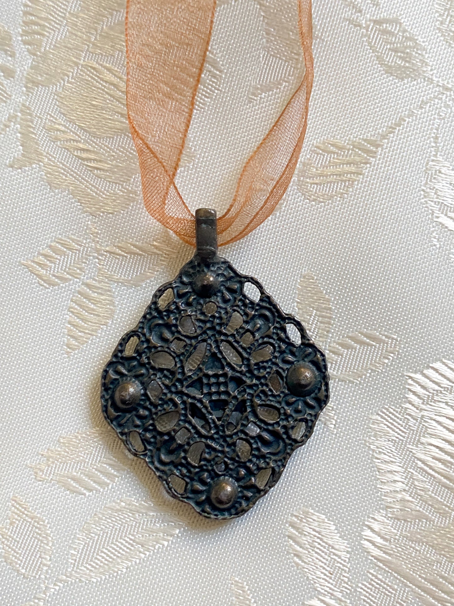 90's WHIMSIGOTH RIBBON CHOKER