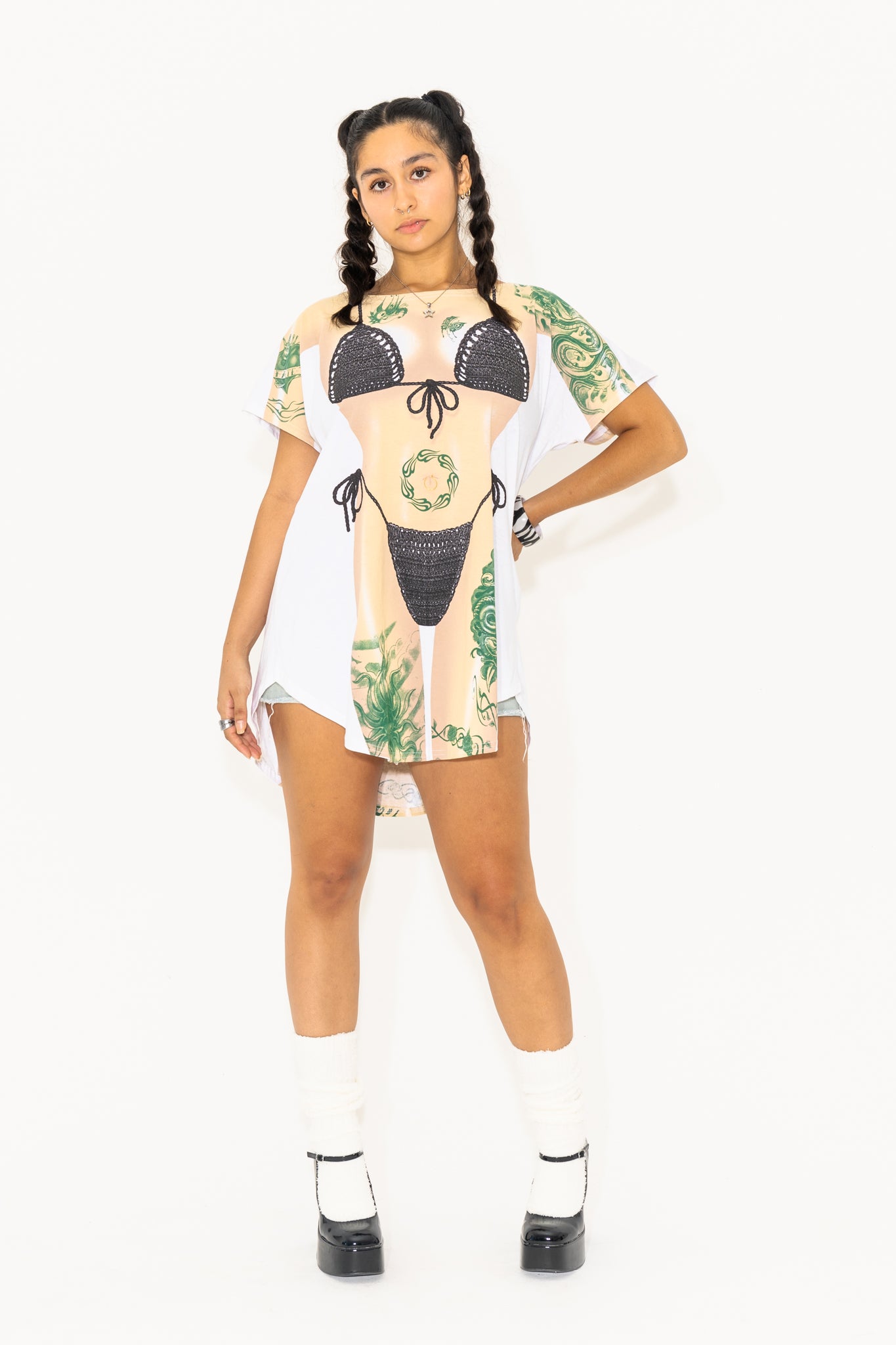 VINTAGE 90'S TATTOO BIKINI BABE PRINT TEE