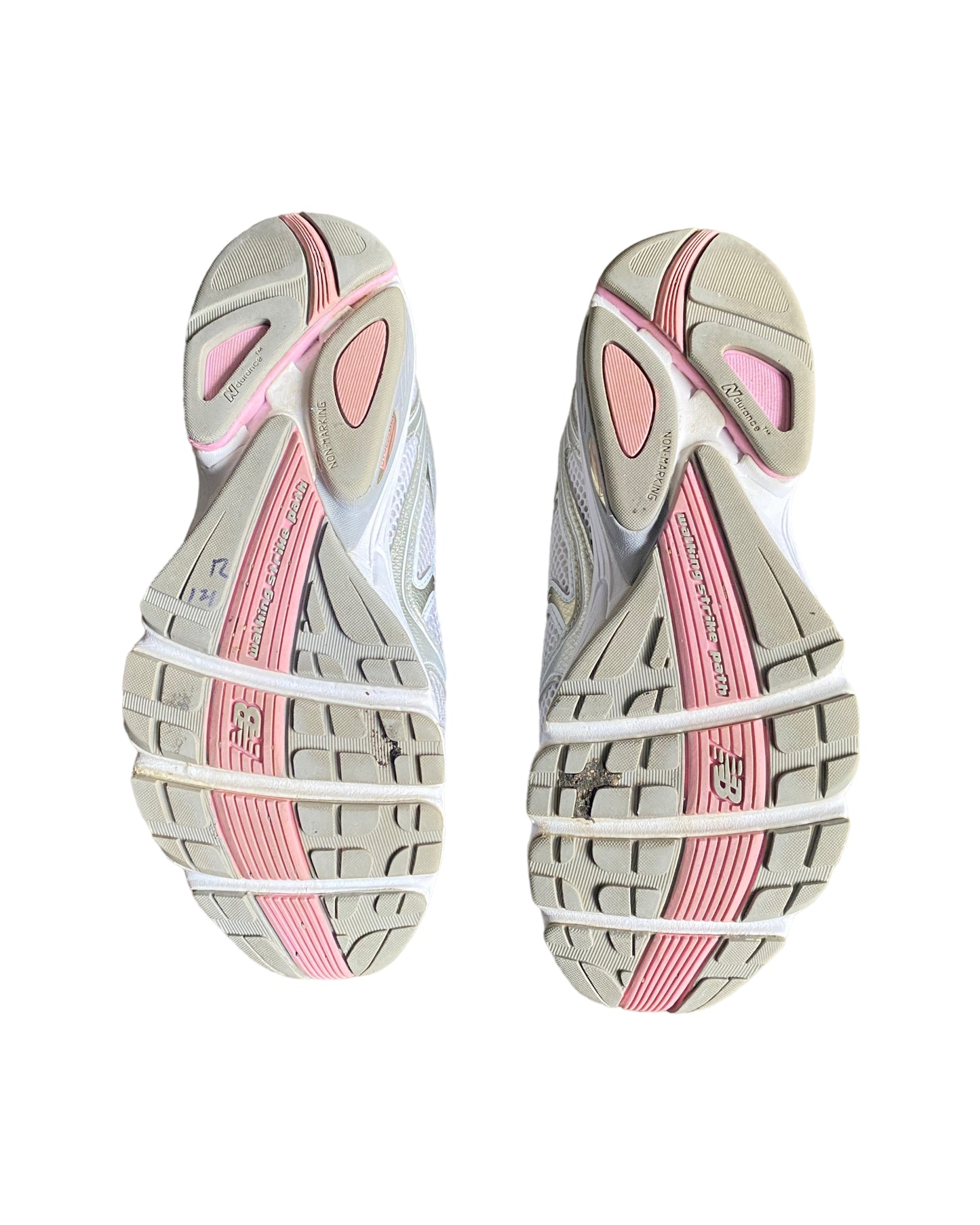 SILVER BABY PINK NEW BALANCE SNEAKERS