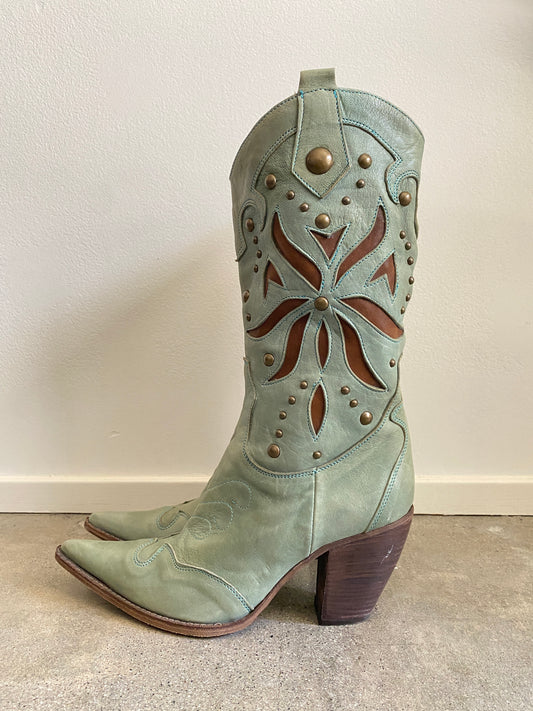 00's Italian Pointed Toe Cowgirl Boots