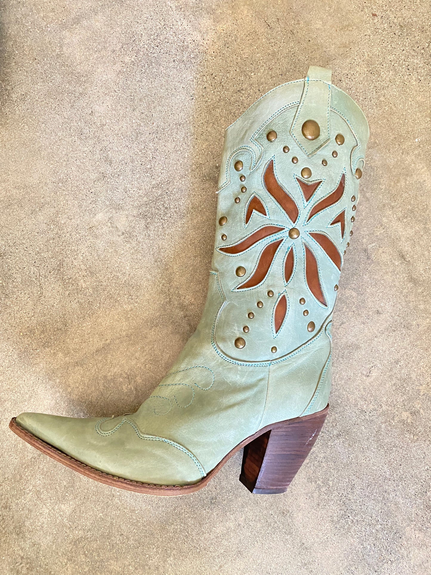 00's Italian Pointed Toe Cowgirl Boots